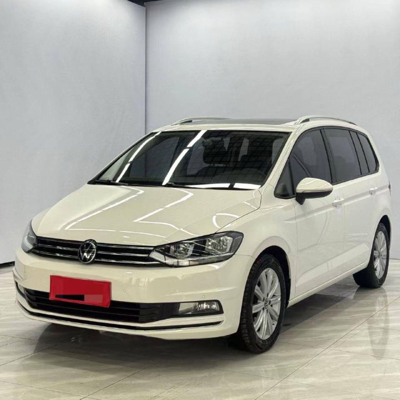 Volkswagen Touran L 7 мест 2022