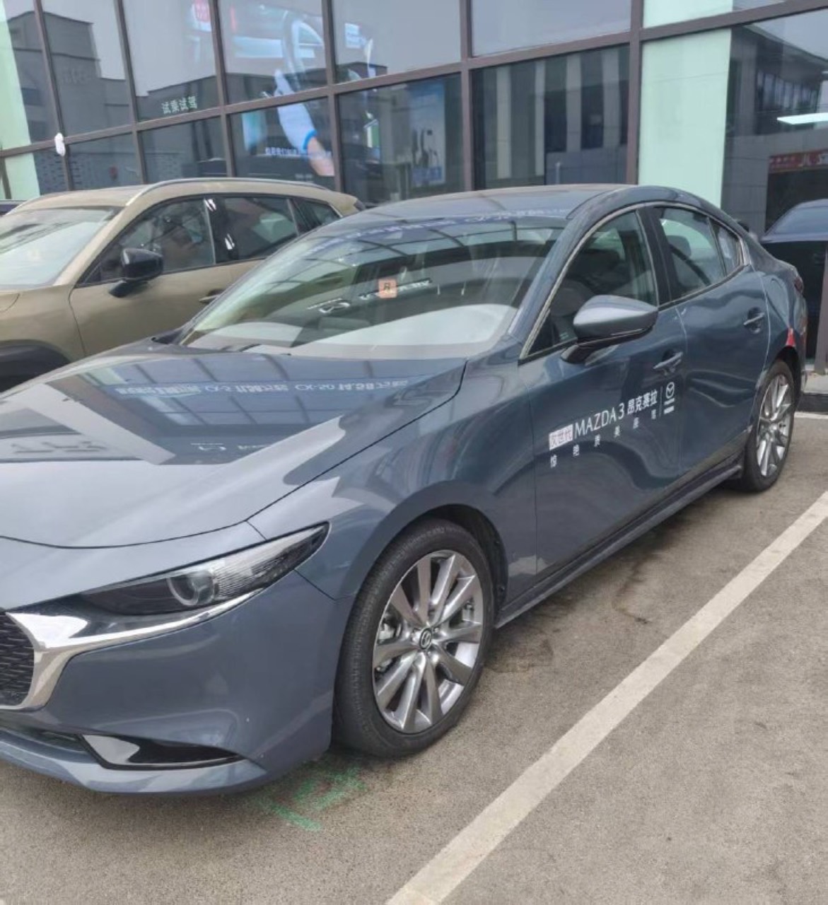 Mazda Mazda3 Axela Premium 2024